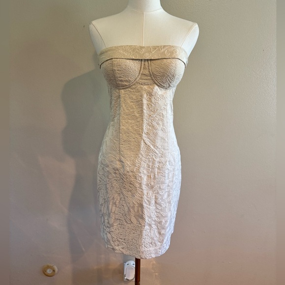bebe Dresses & Skirts - bebe Strapless Cream Textured Strapless Mini Dress